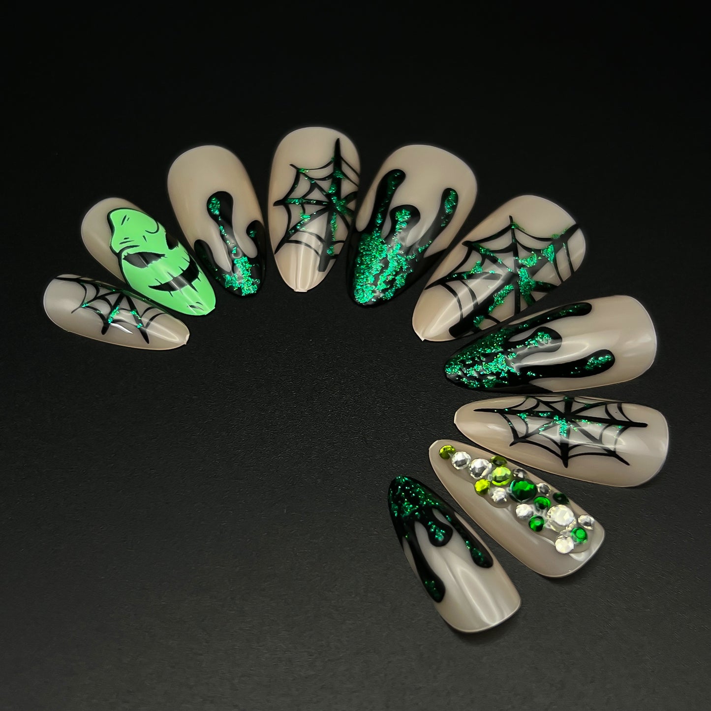 Glitter Green Spider-Almond Nails